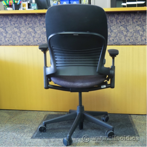 Steelcase Leap V2 Purple Adjustable Ergonomic Task Chair w Arms